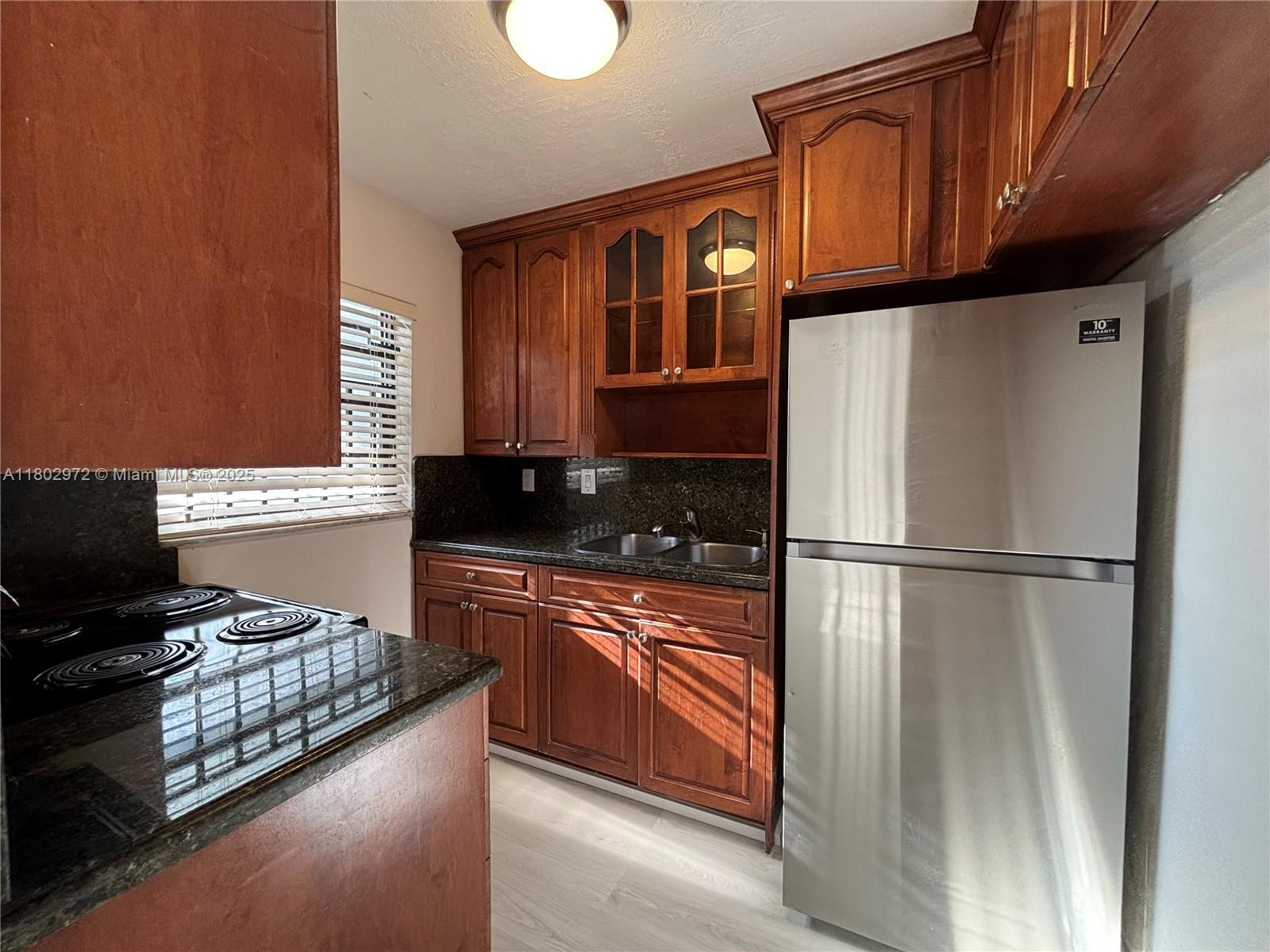 1335 W 68th St 309