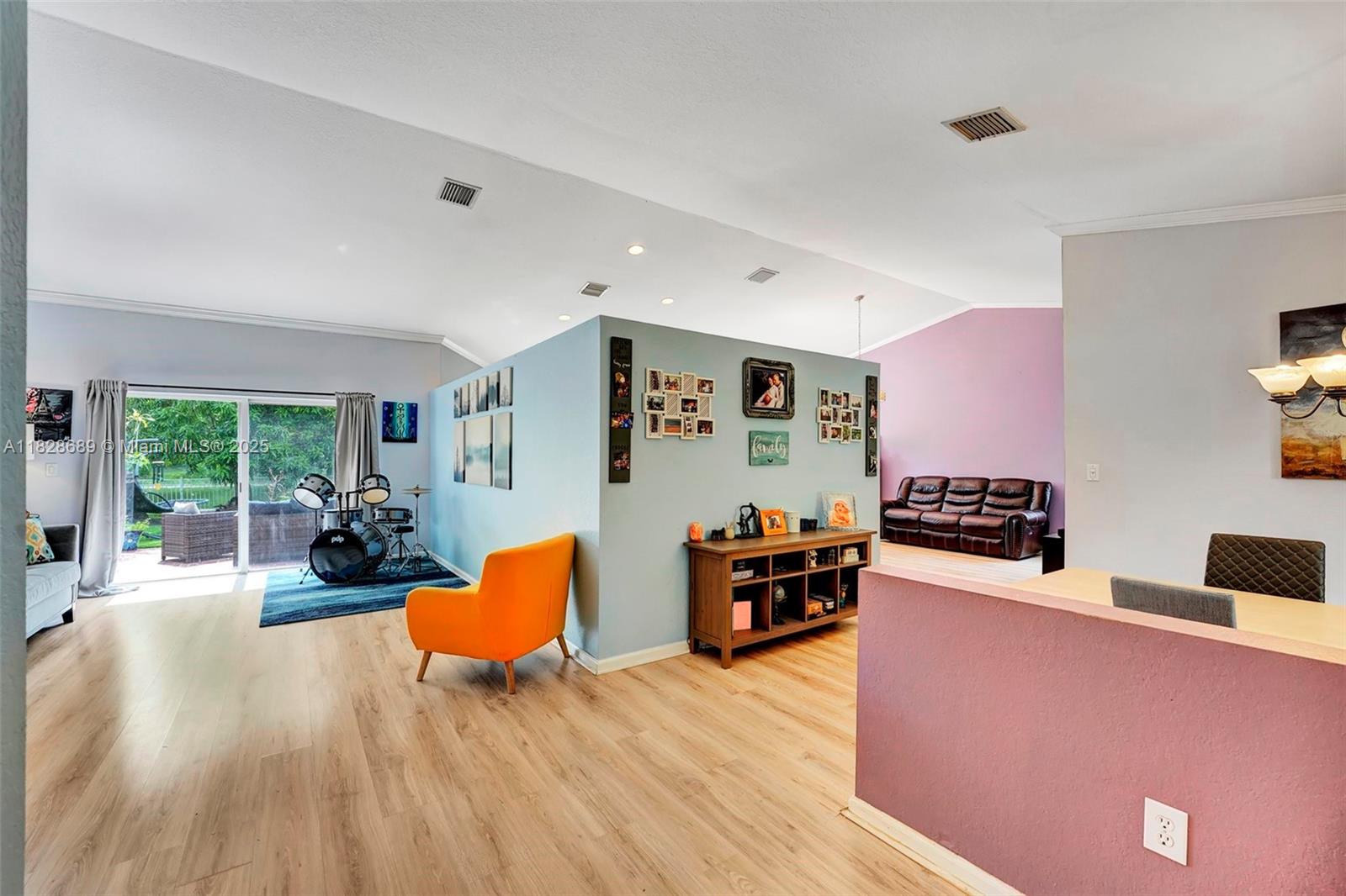 PEMBROKE SPRINGS PLAT - Residential