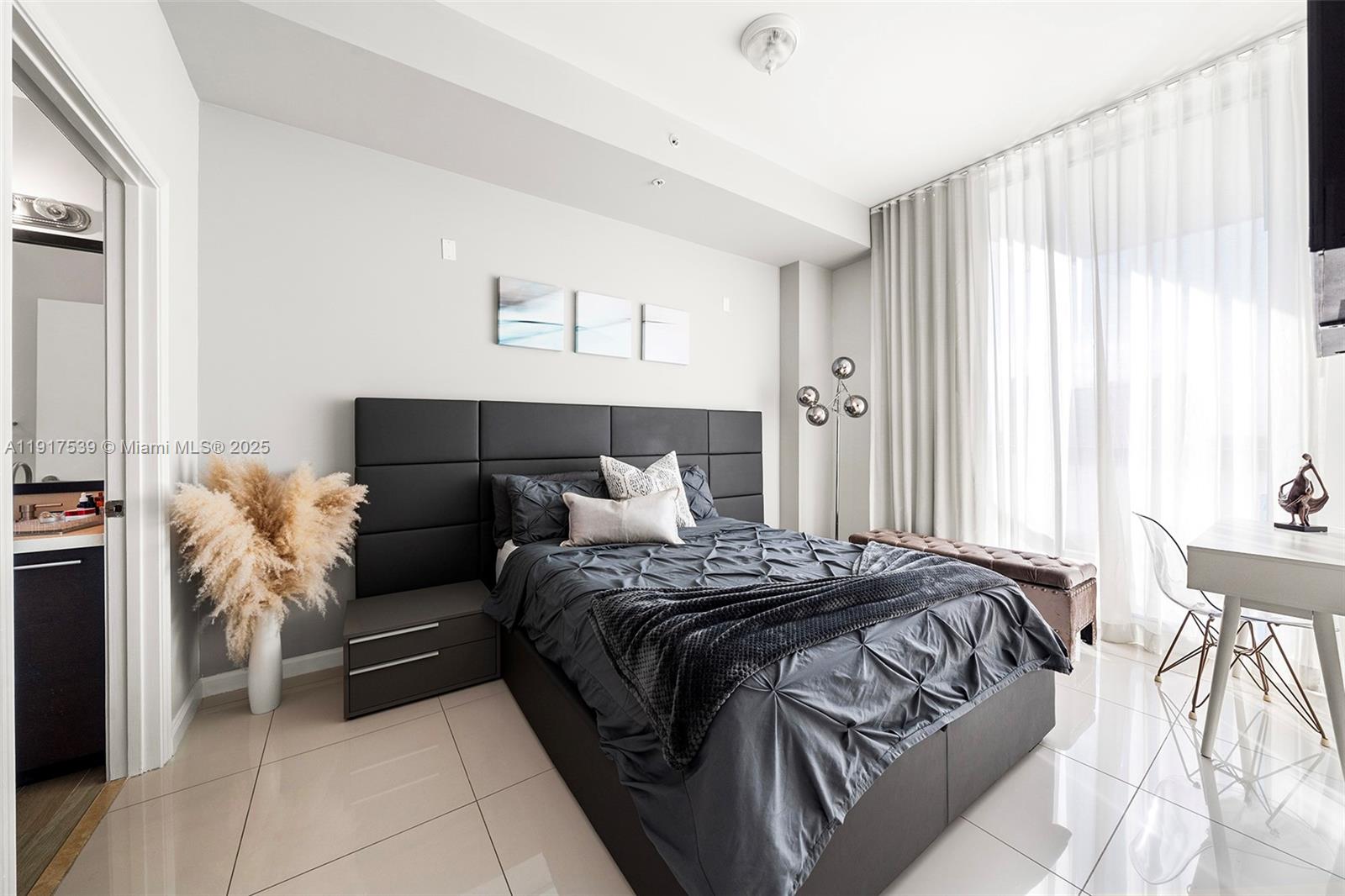 ELOQUENCE ON THE BAY COND - Residential Lease