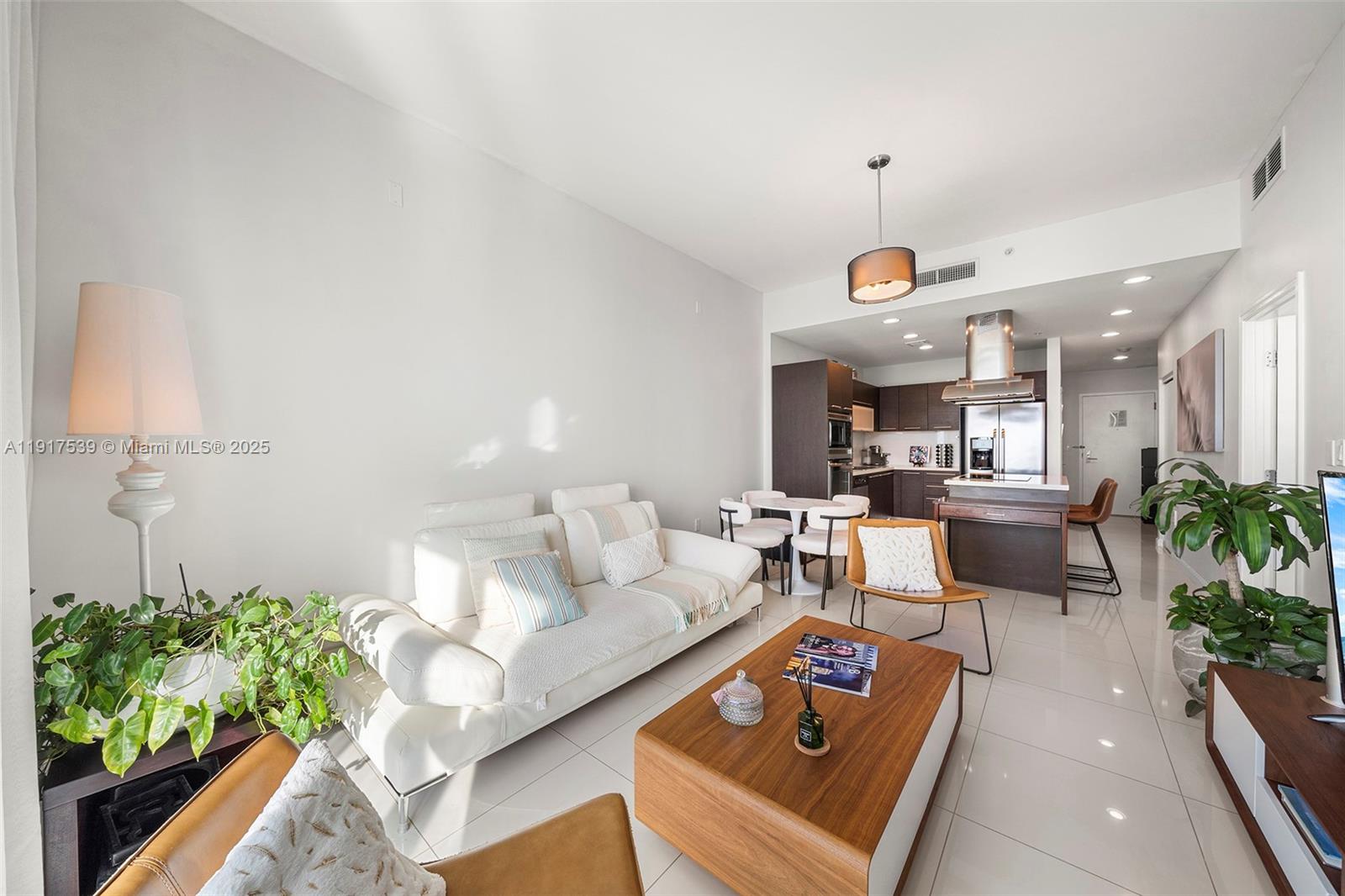 ELOQUENCE ON THE BAY COND - Residential Lease