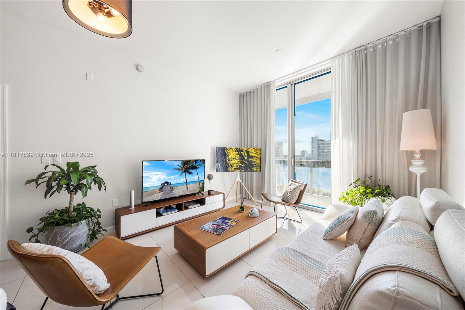 ELOQUENCE ON THE BAY COND - Residential Lease