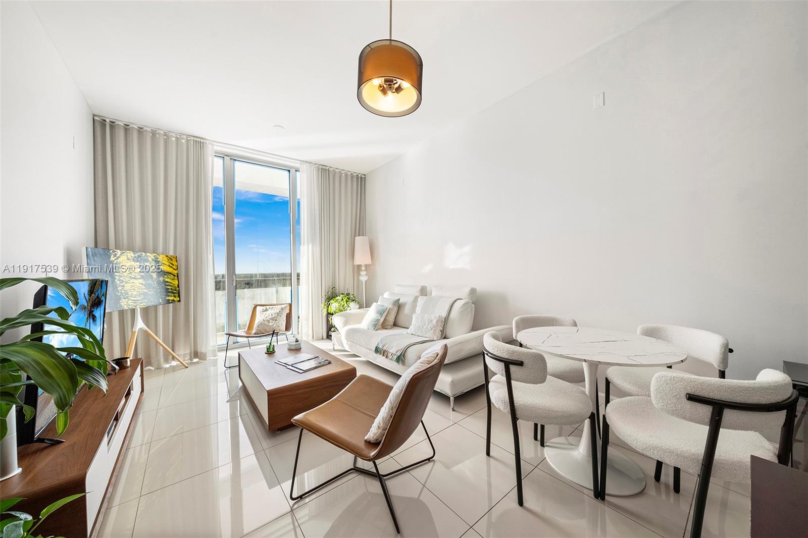 ELOQUENCE ON THE BAY COND - Residential Lease