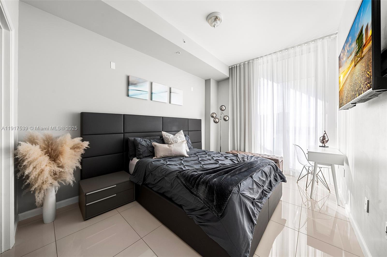 ELOQUENCE ON THE BAY COND - Residential Lease