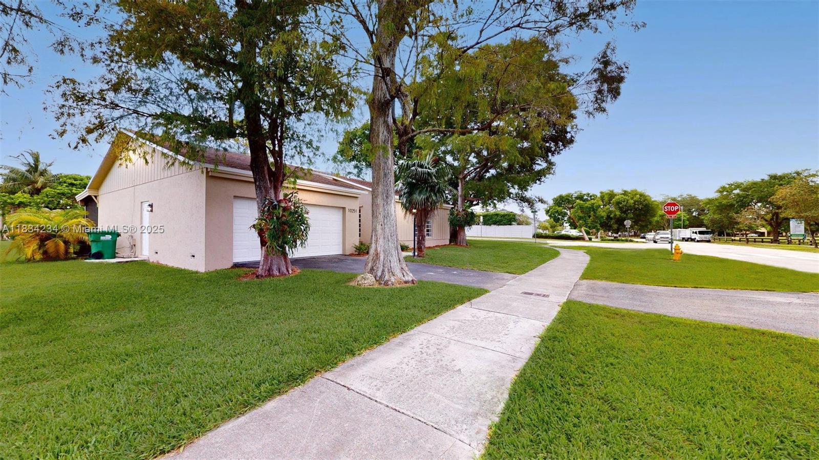 10251 SW 80th St 0