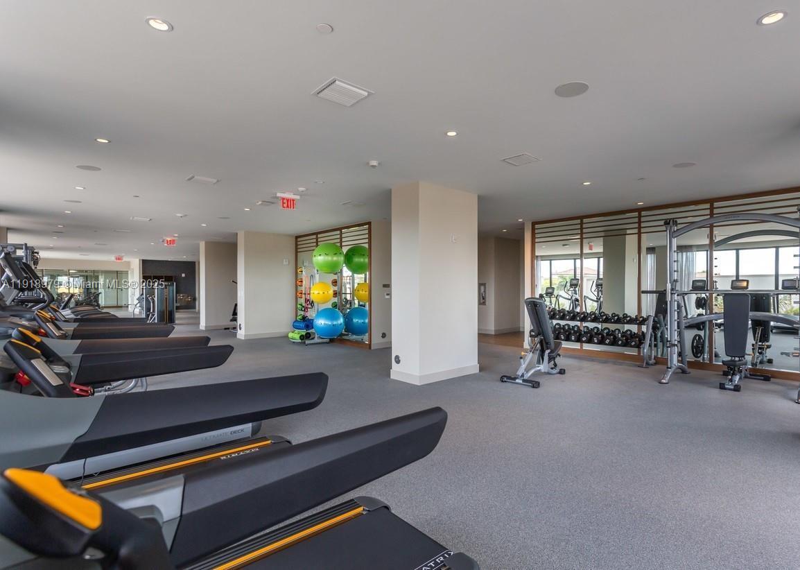 DOWNTOWN DORAL DUTCHER PL - Residential Lease