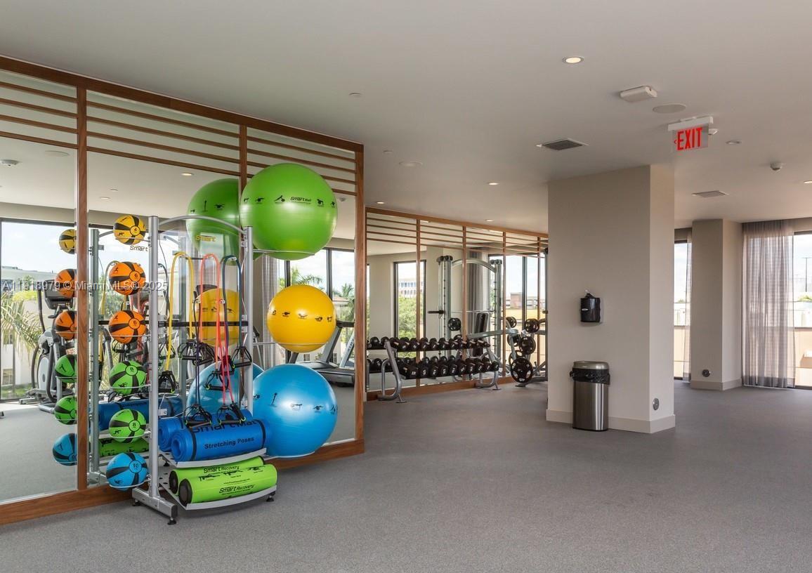 DOWNTOWN DORAL DUTCHER PL - Residential Lease