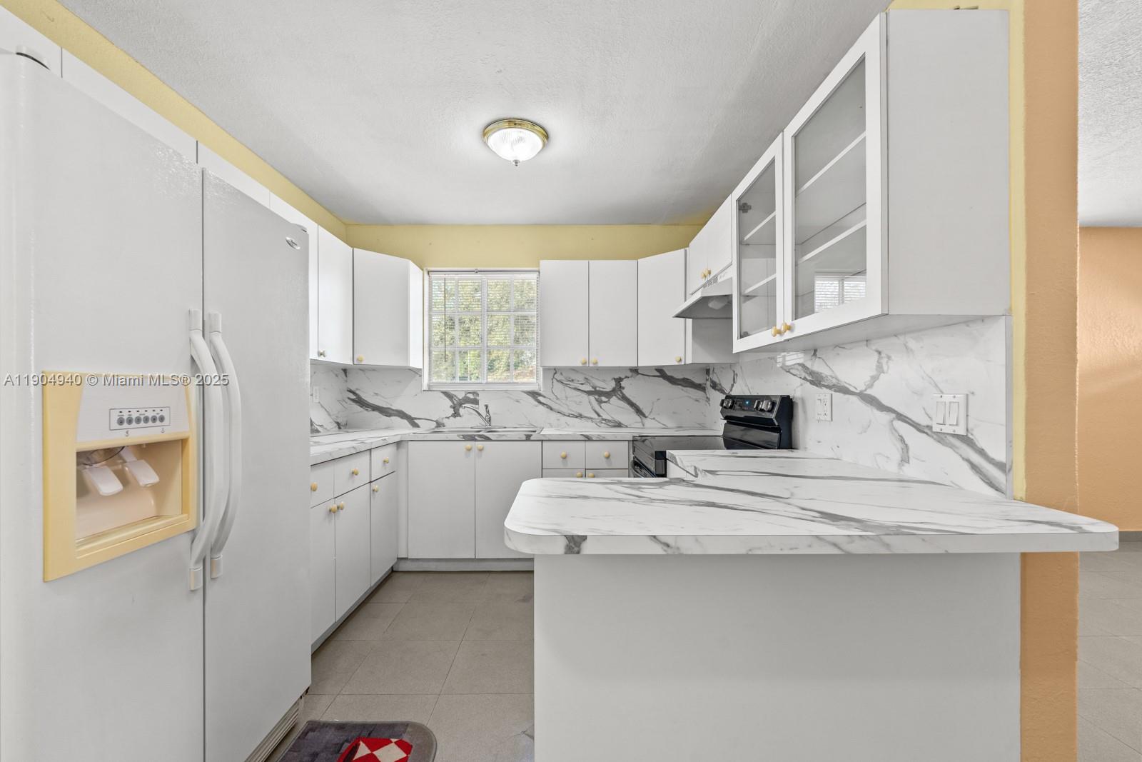 TOWN OF HIALEAH 1ST AMD - Residential Lease