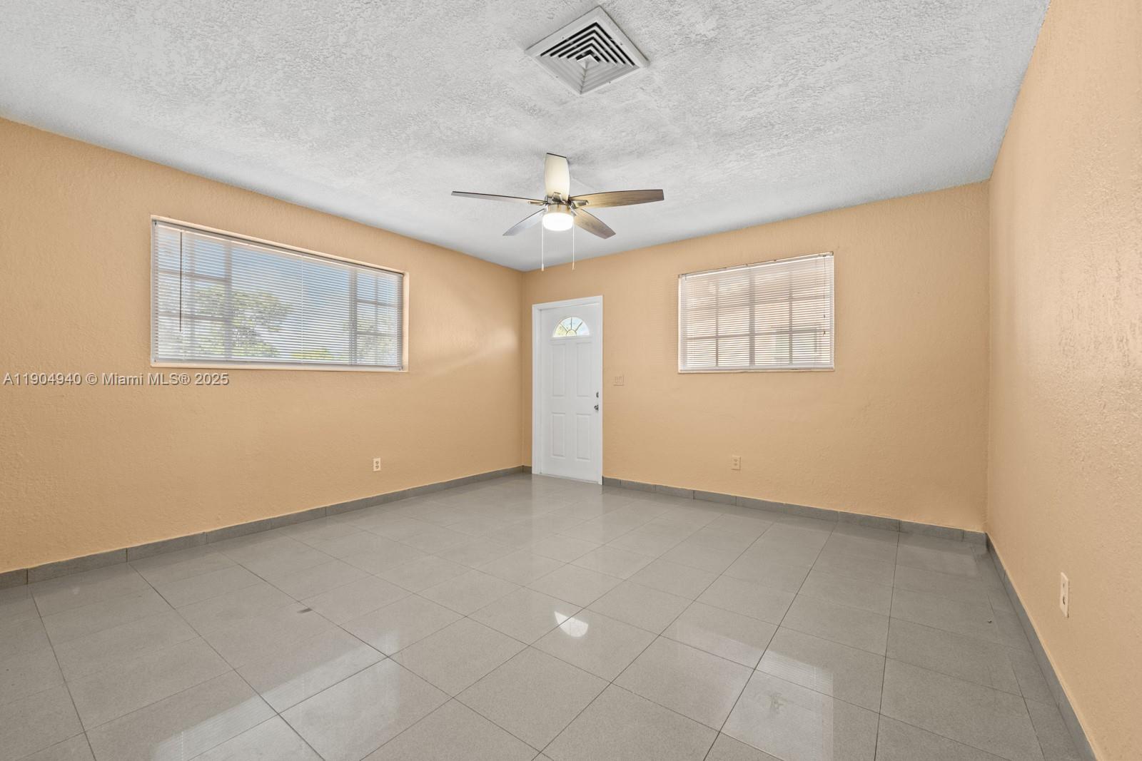 TOWN OF HIALEAH 1ST AMD - Residential Lease