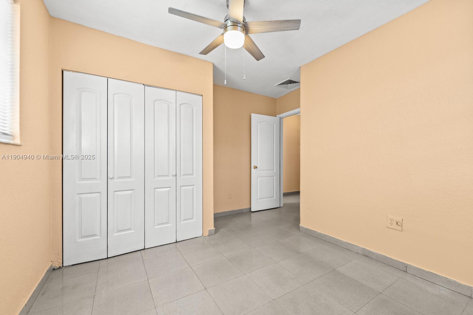 TOWN OF HIALEAH 1ST AMD - Residential Lease
