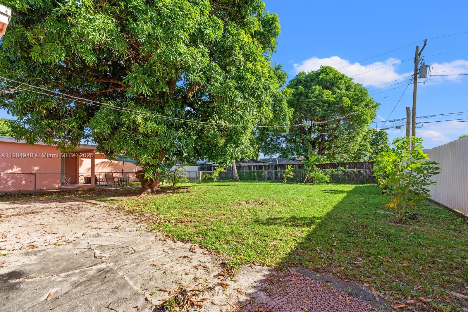 TOWN OF HIALEAH 1ST AMD - Residential Lease