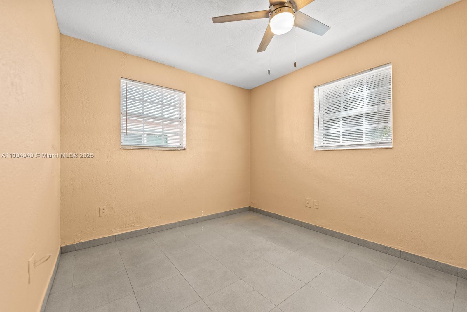 TOWN OF HIALEAH 1ST AMD - Residential Lease