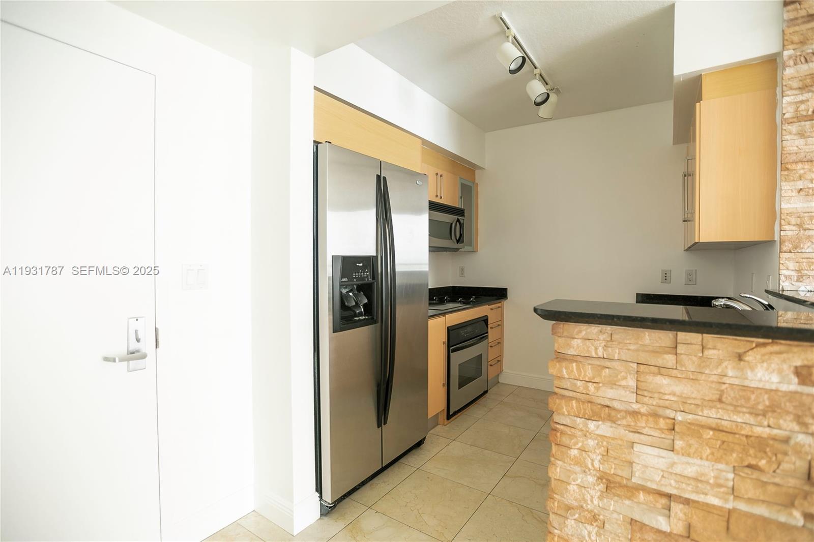 335 S Biscayne Blvd 2710