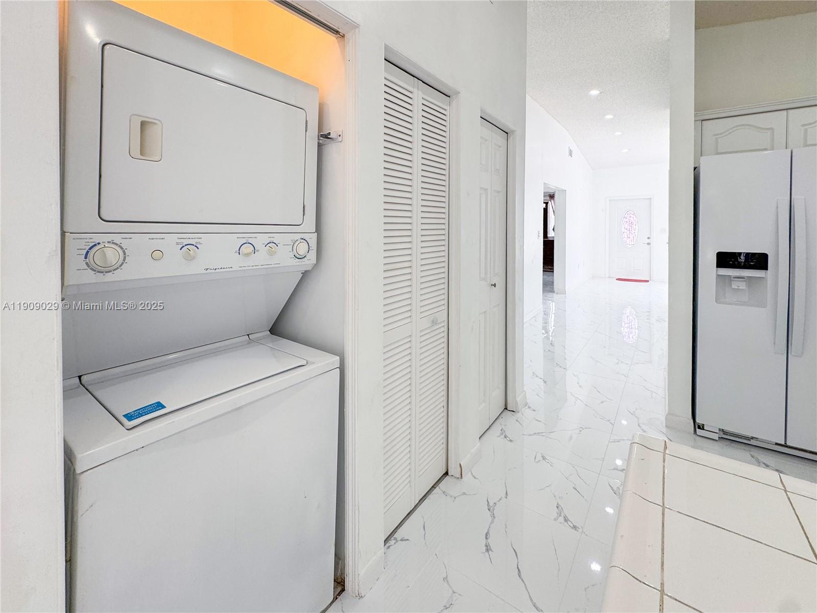 GARDENS OF HOMESTEAD - Residential Lease