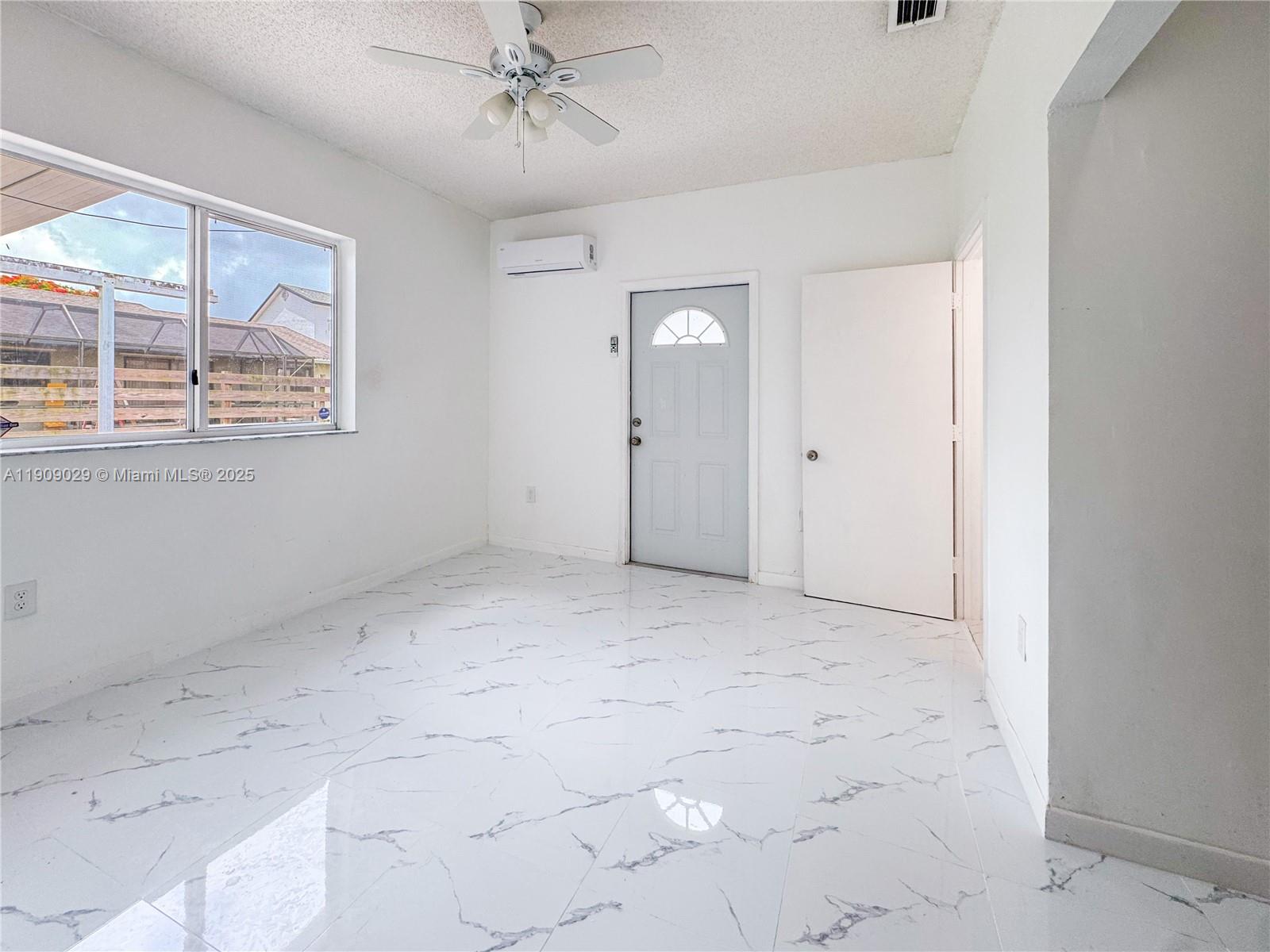 GARDENS OF HOMESTEAD - Residential Lease