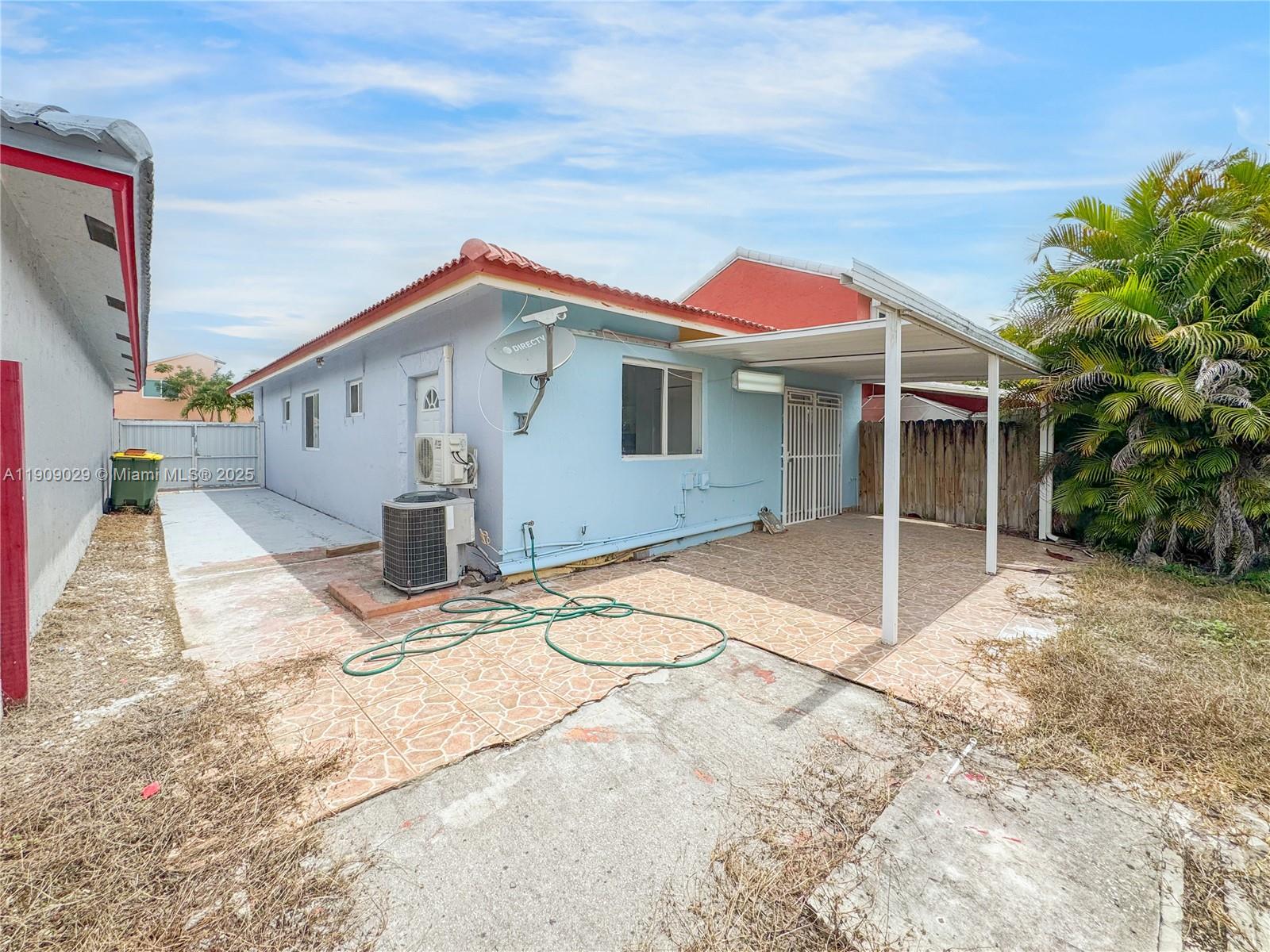 GARDENS OF HOMESTEAD - Residential Lease