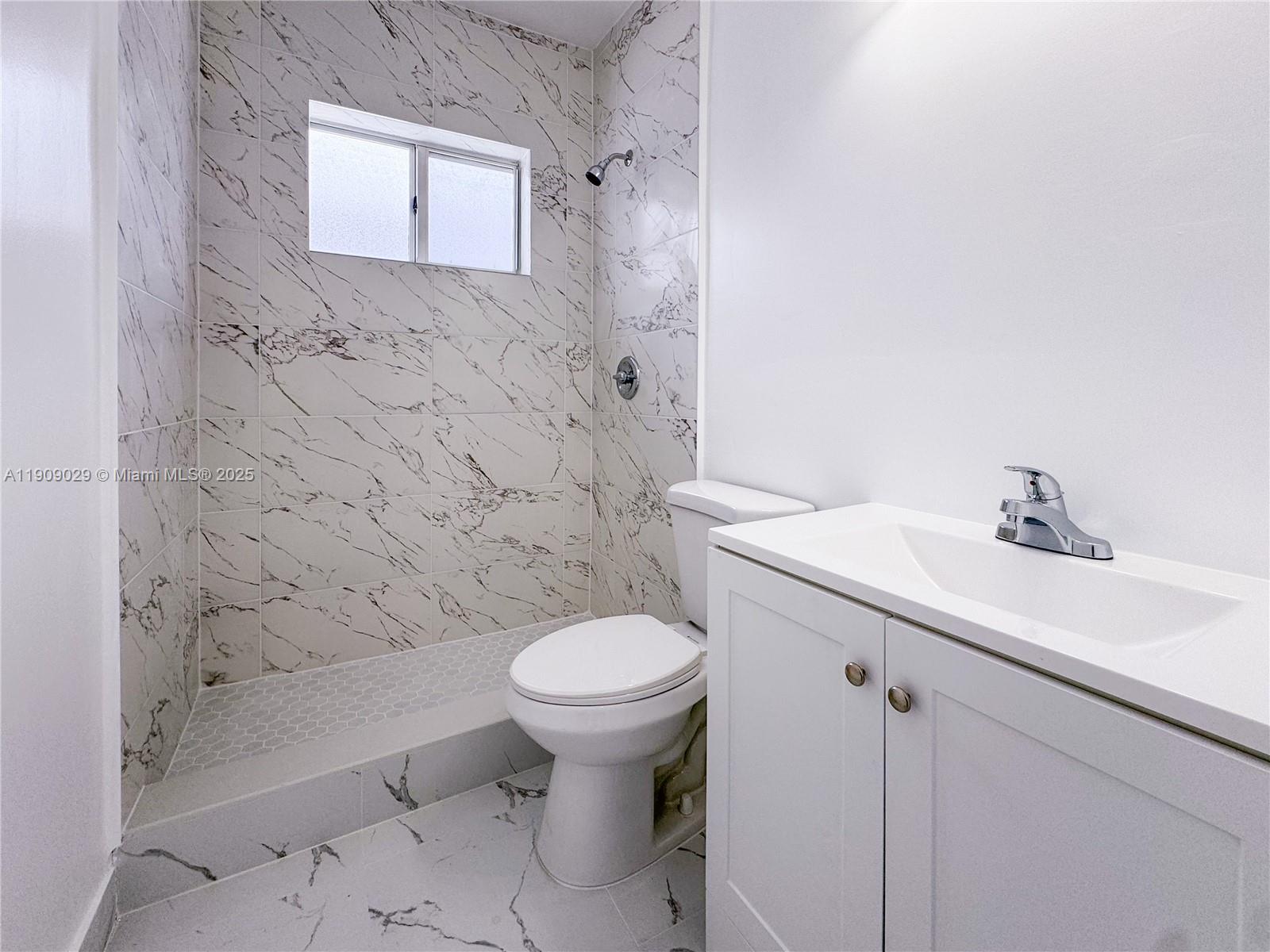 GARDENS OF HOMESTEAD - Residential Lease