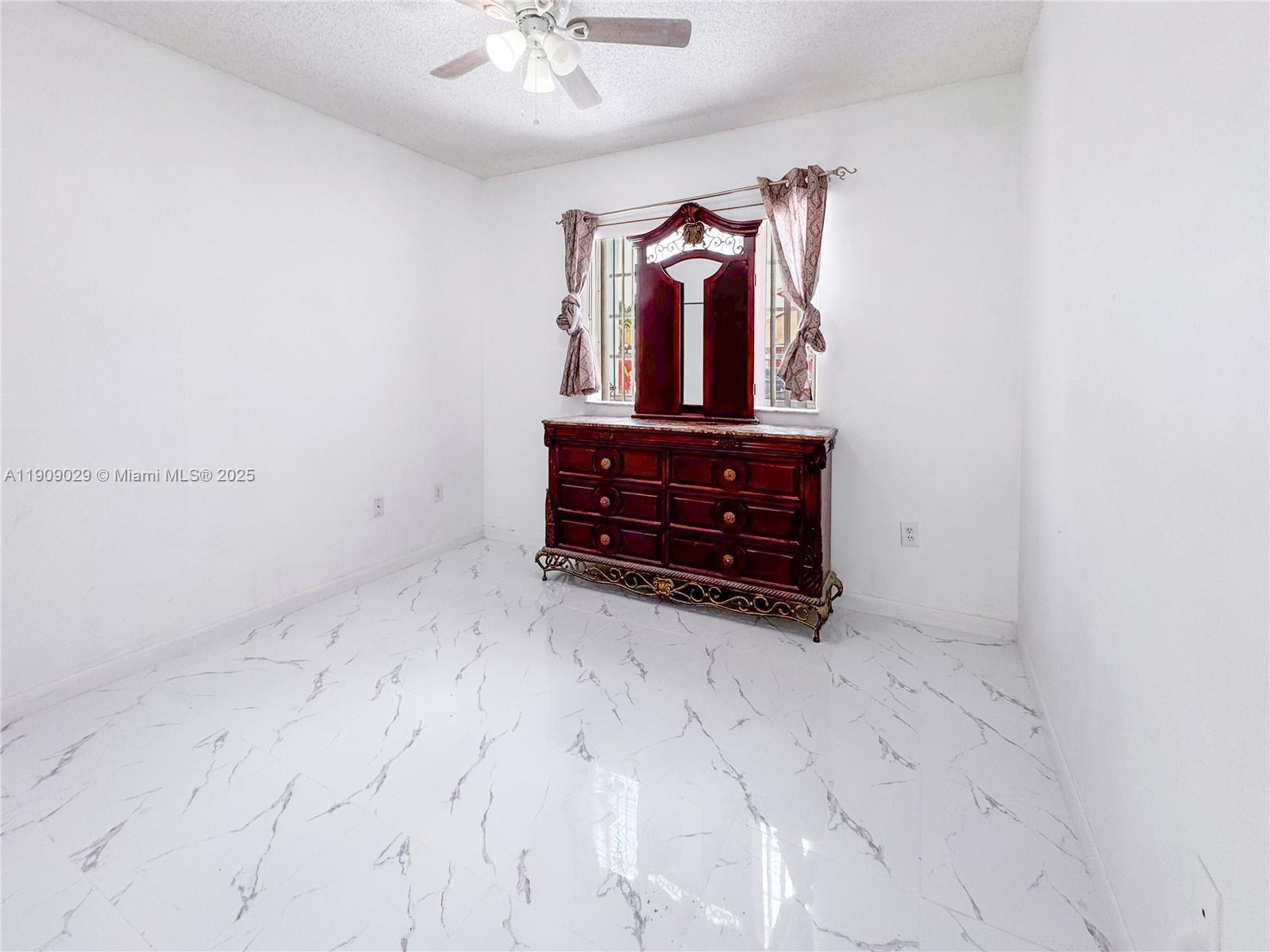 GARDENS OF HOMESTEAD - Residential Lease