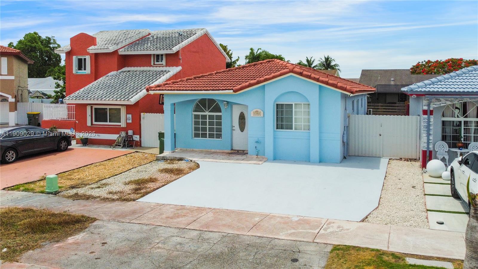 GARDENS OF HOMESTEAD - Residential Lease