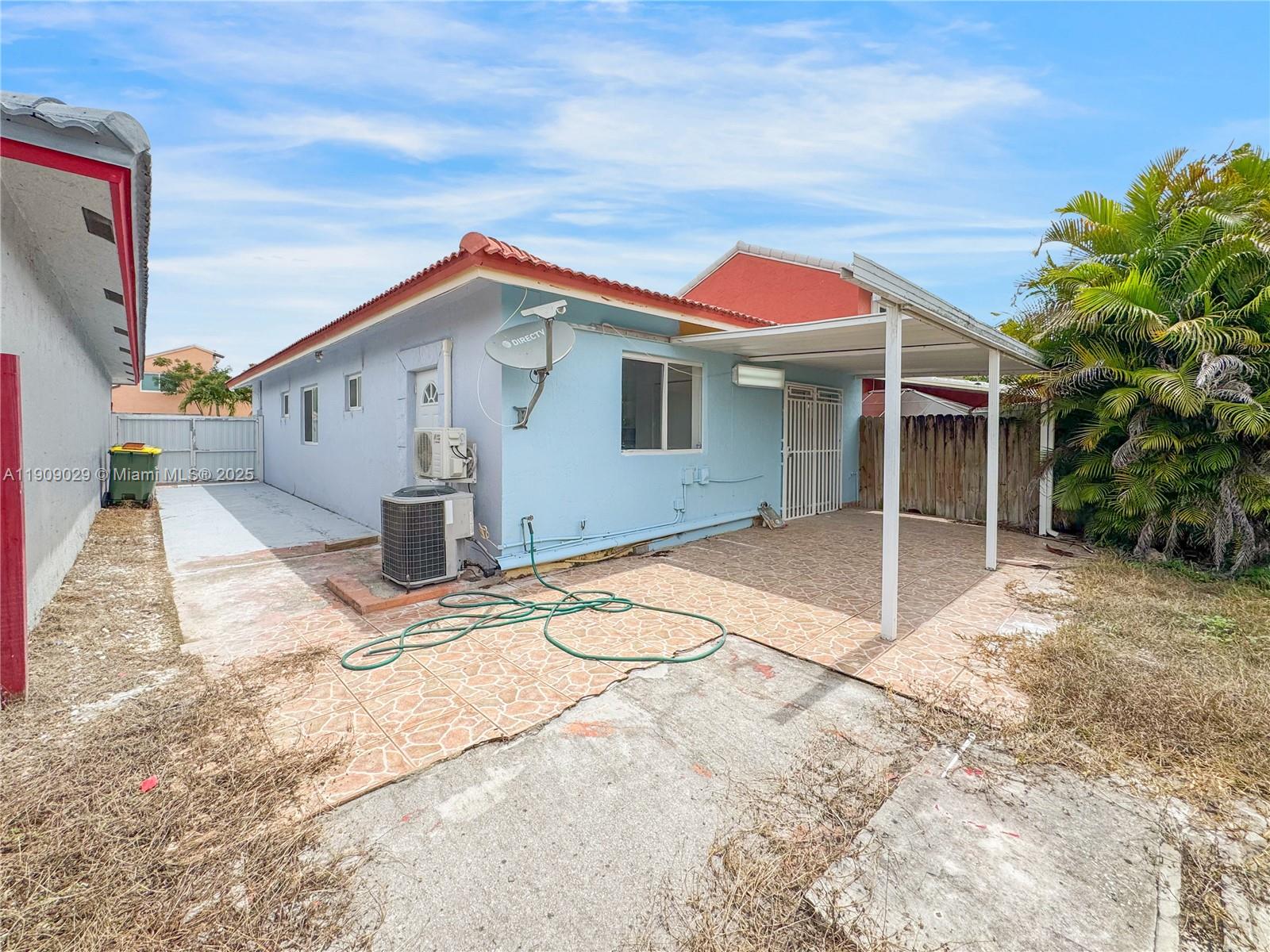 GARDENS OF HOMESTEAD - Residential Lease