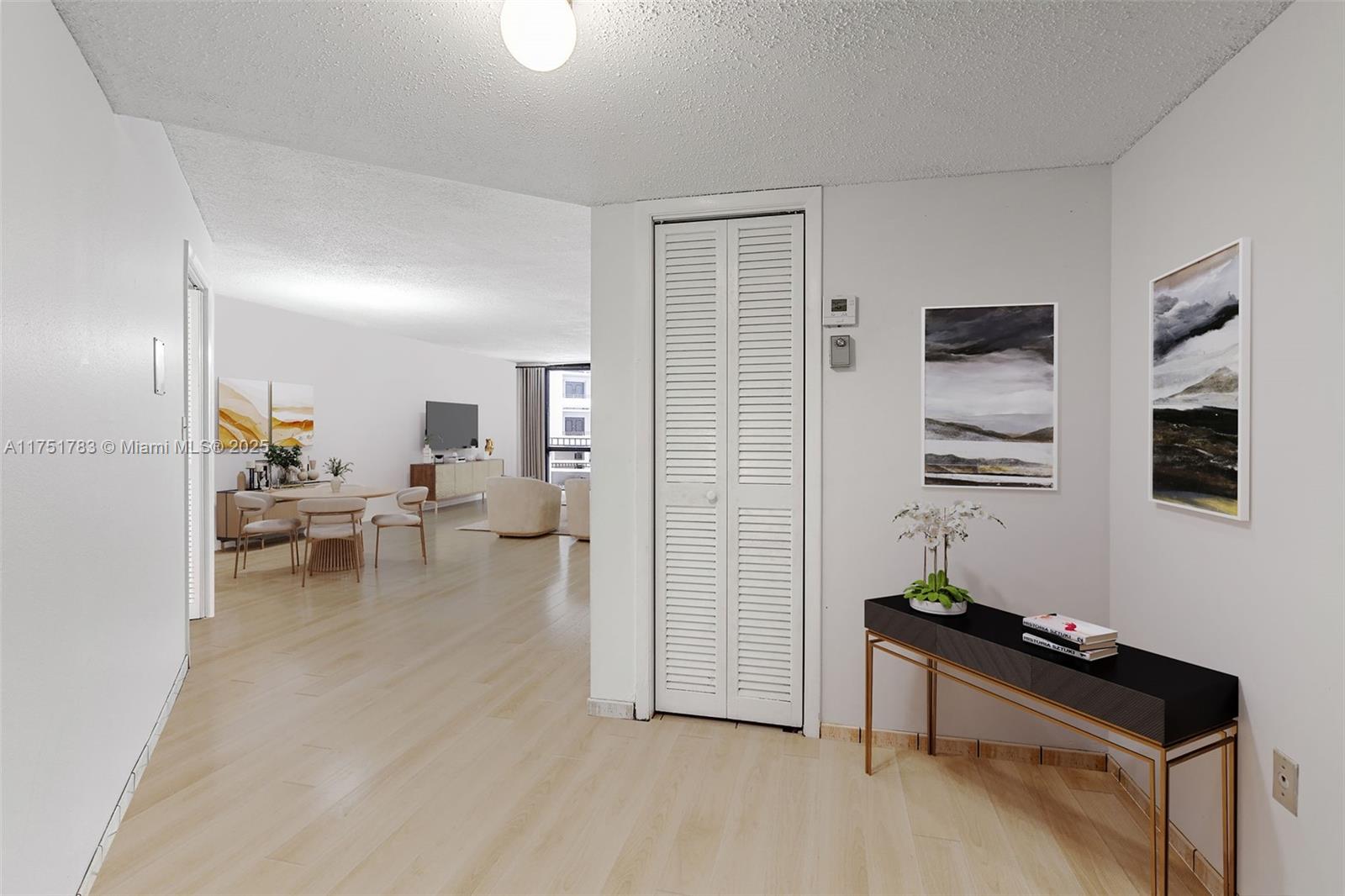 TOWERS OF KENDALE LAKES C - Residential