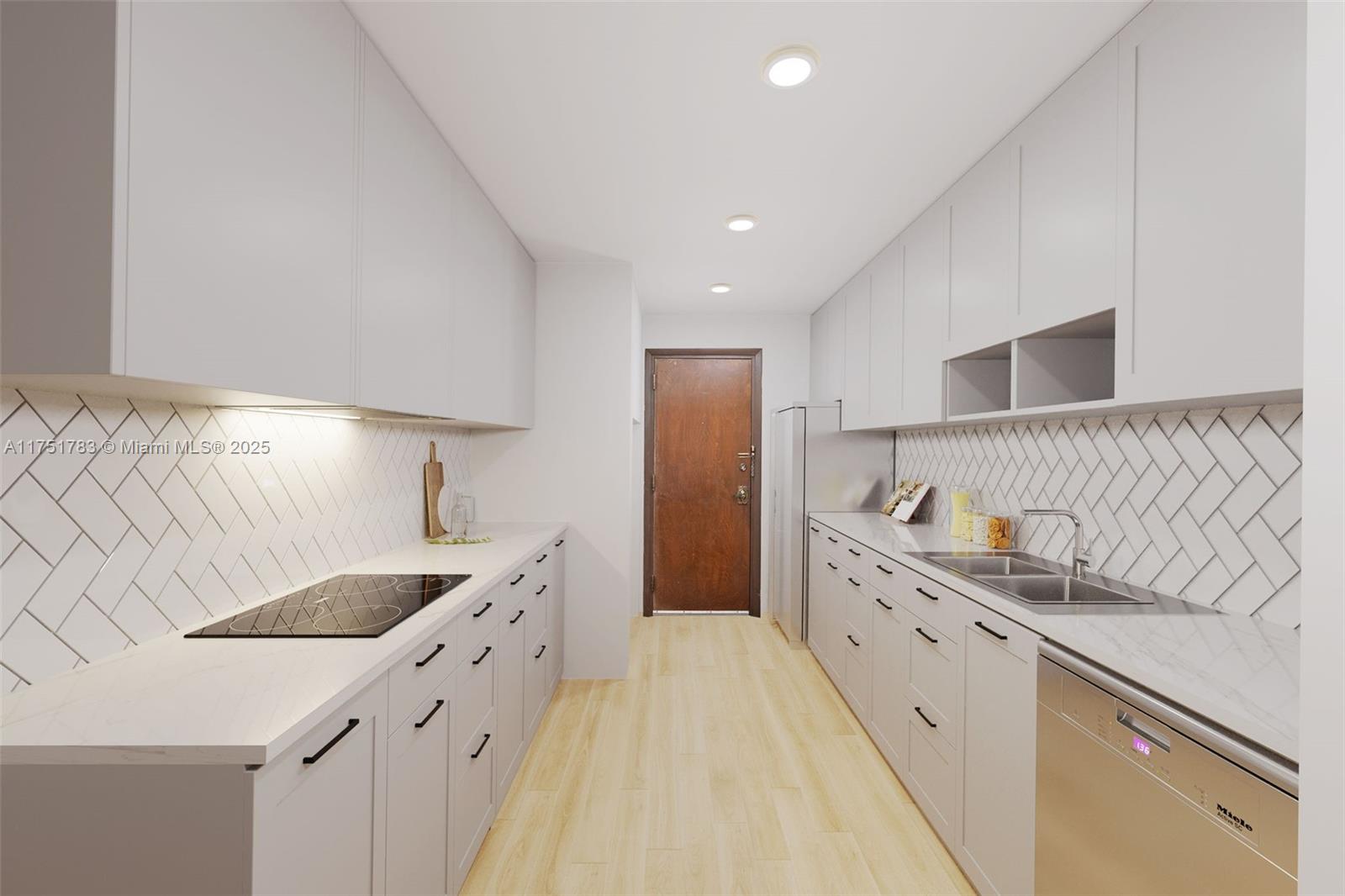 TOWERS OF KENDALE LAKES C - Residential