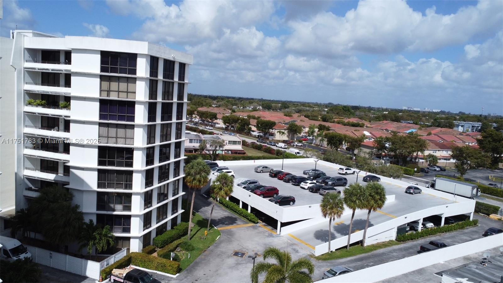 TOWERS OF KENDALE LAKES C - Residential