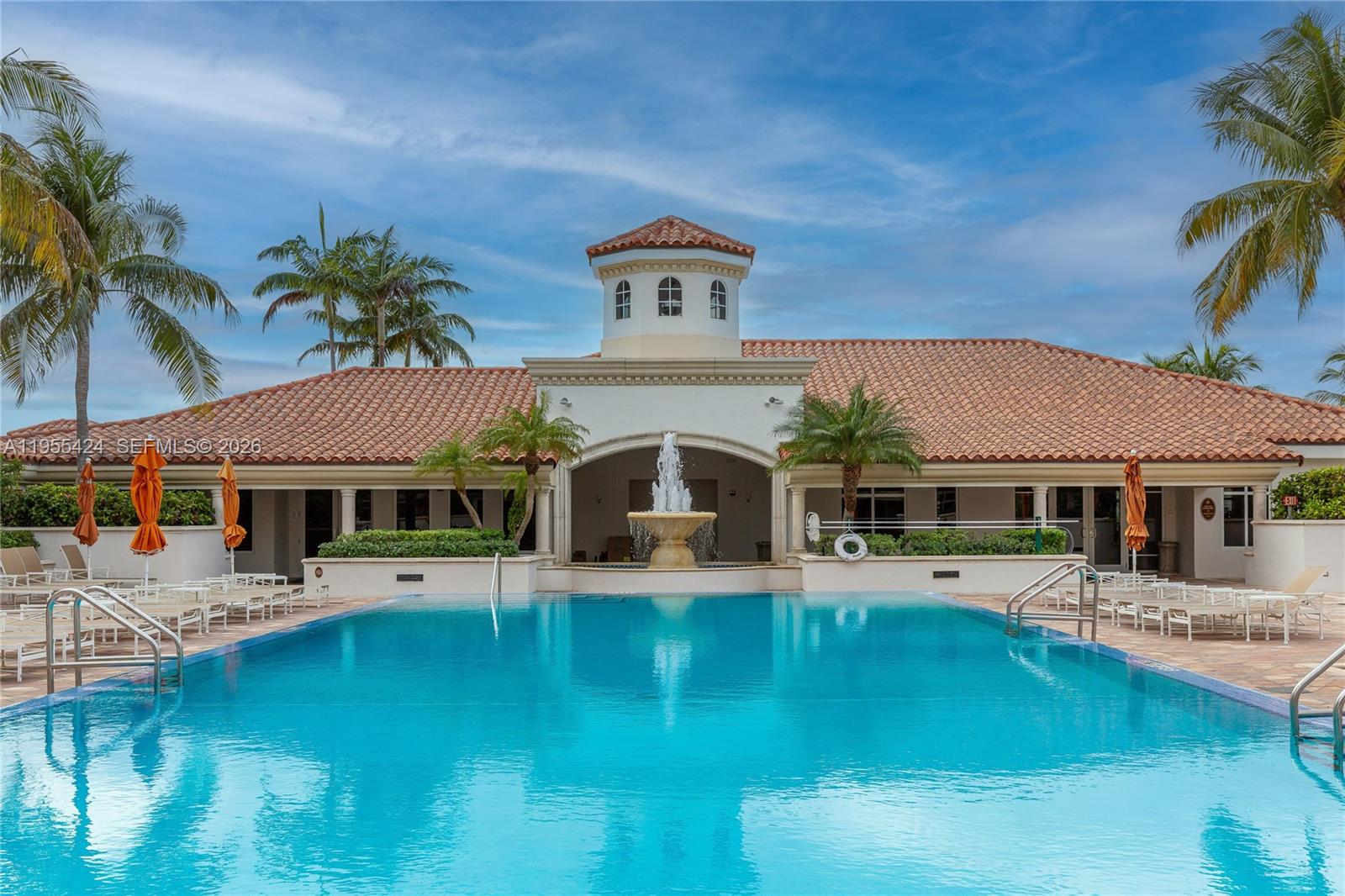 TURNBERRY VLG NO TOWER CO - Residential