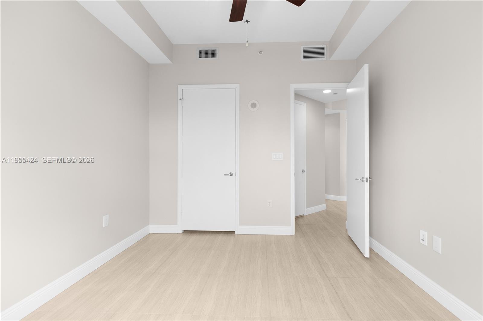 TURNBERRY VLG NO TOWER CO - Residential