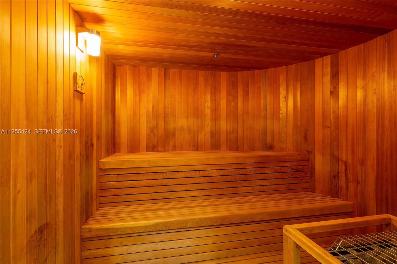 TURNBERRY VLG NO TOWER CO - Residential