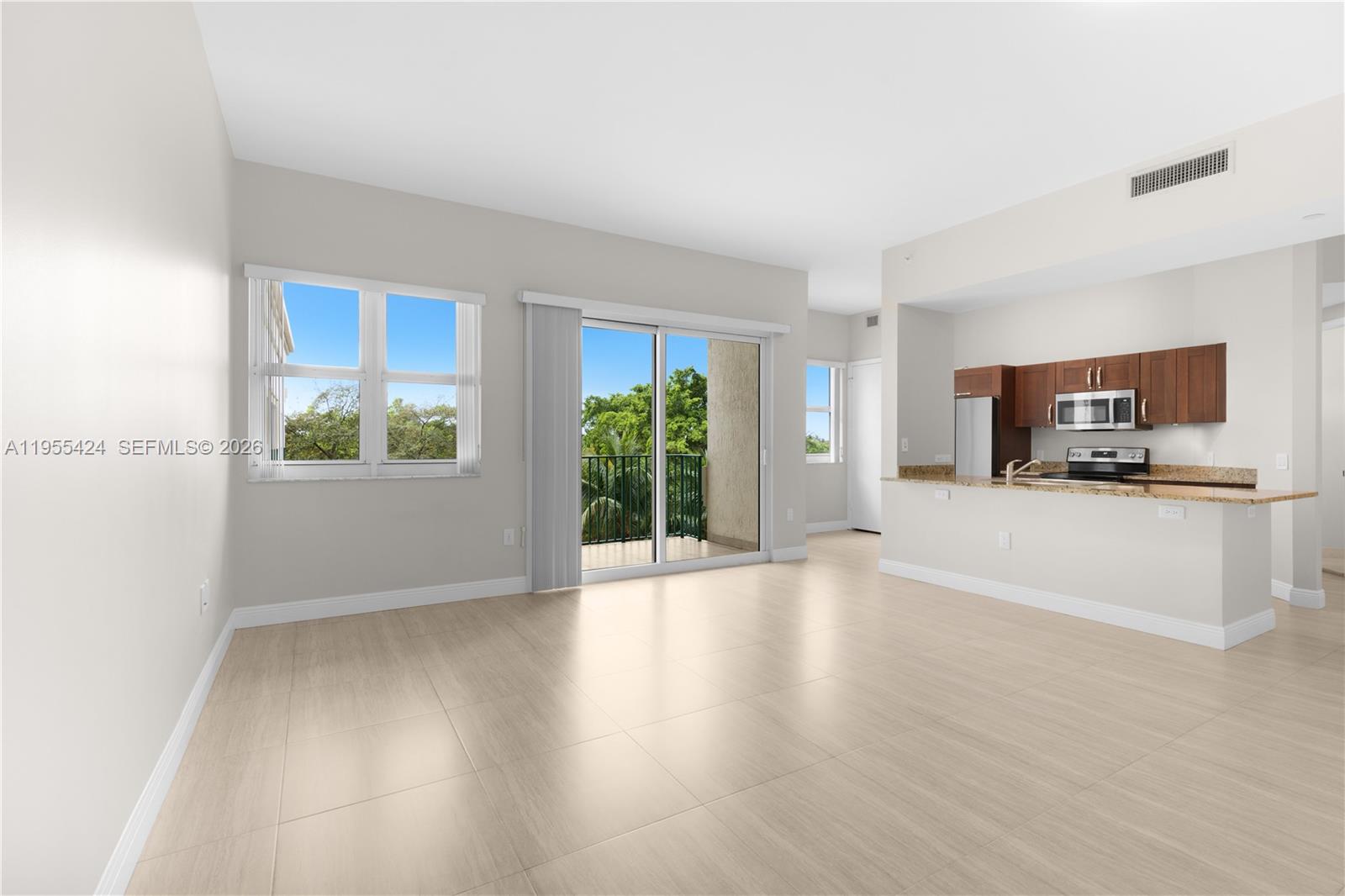 TURNBERRY VLG NO TOWER CO - Residential