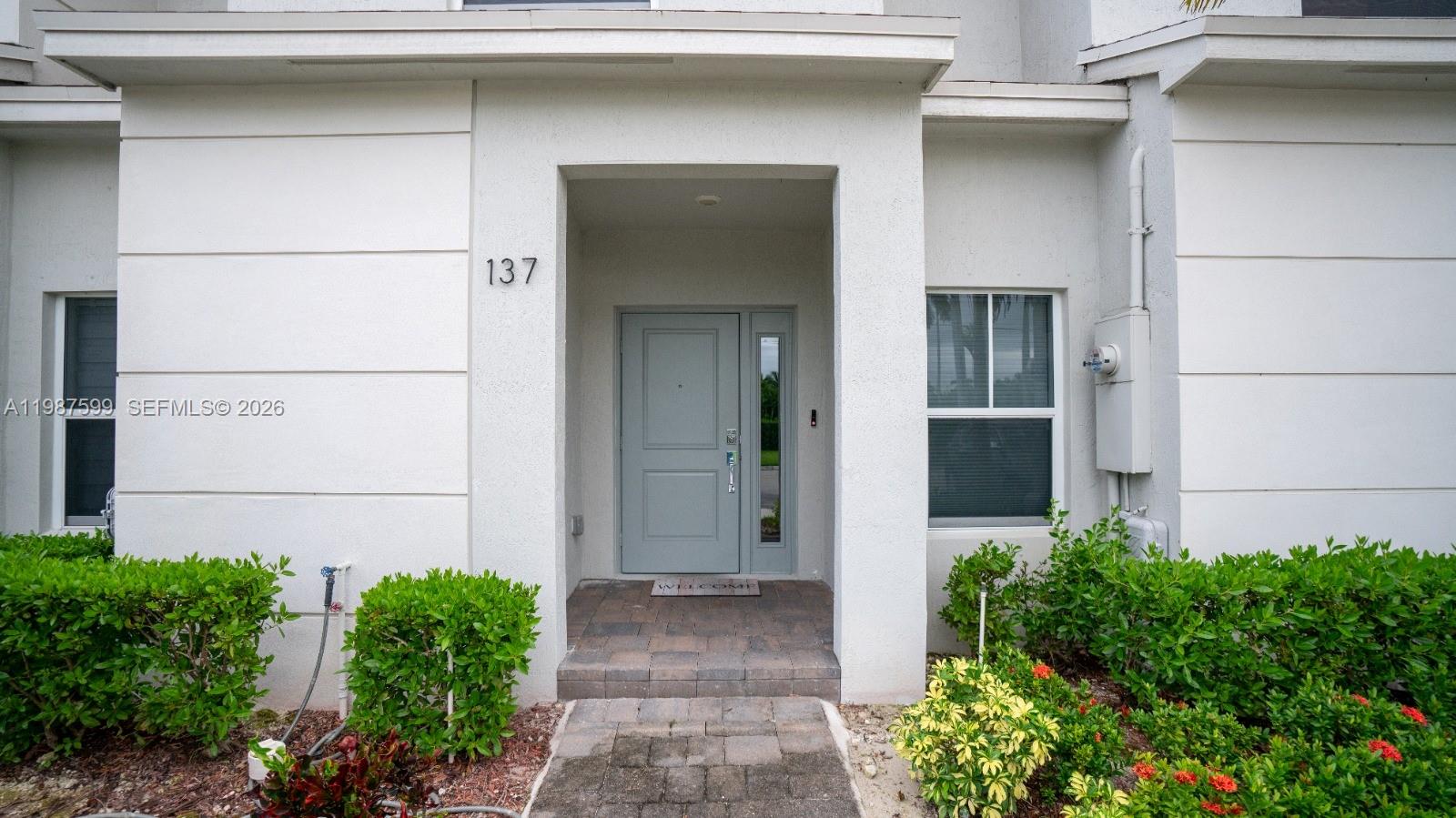 MIAMI LAND AND DEVELOPMEN - Residential Lease