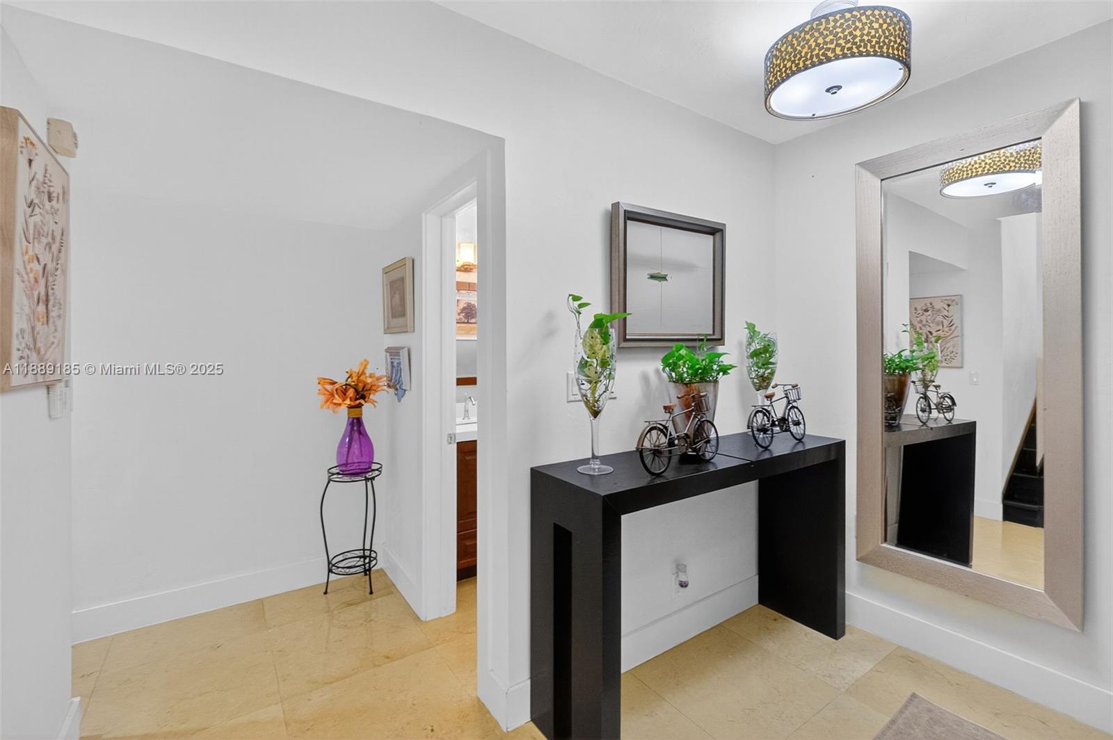 CORAL GABLES RIVIERA - Residential