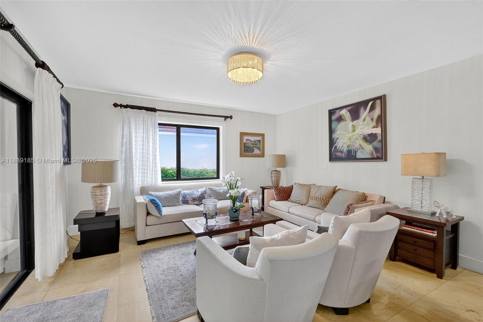 CORAL GABLES RIVIERA - Residential