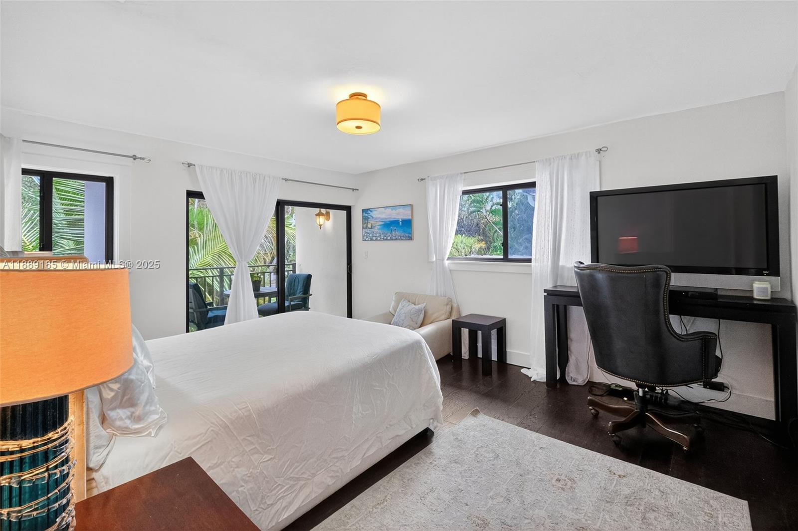 CORAL GABLES RIVIERA - Residential