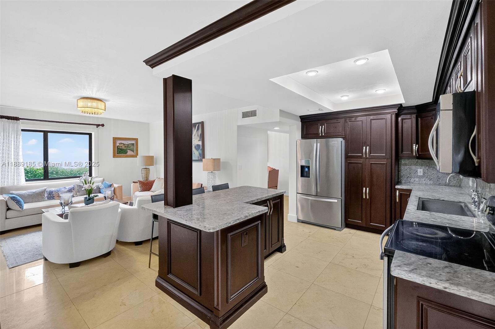 CORAL GABLES RIVIERA - Residential