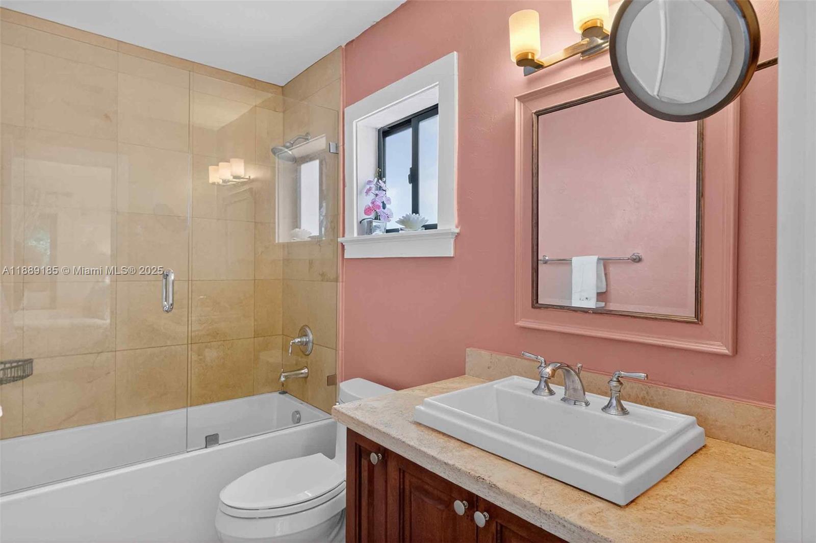 CORAL GABLES RIVIERA - Residential