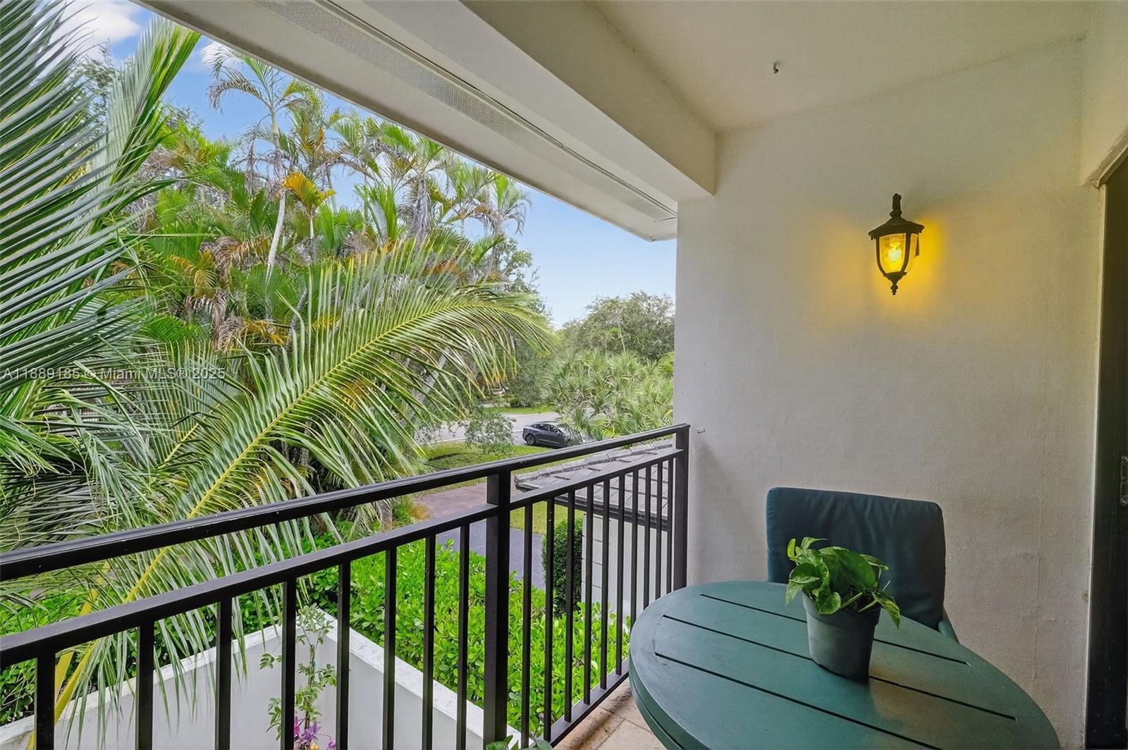 CORAL GABLES RIVIERA - Residential