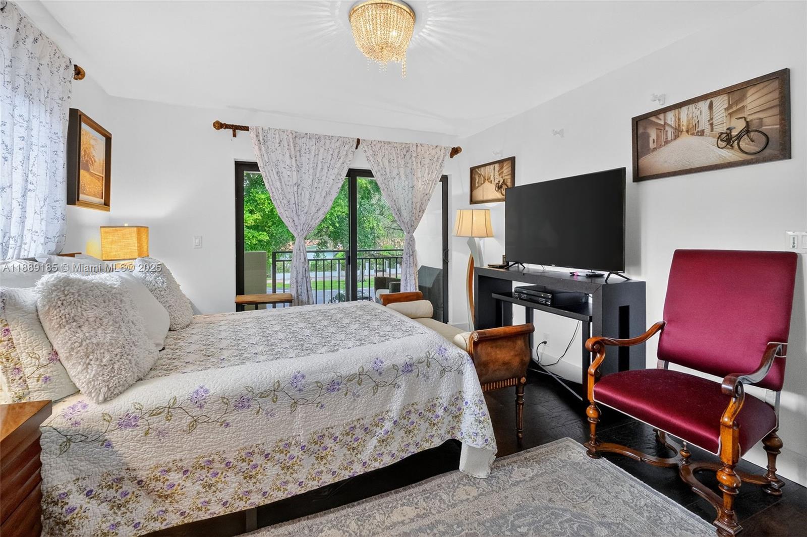 CORAL GABLES RIVIERA - Residential