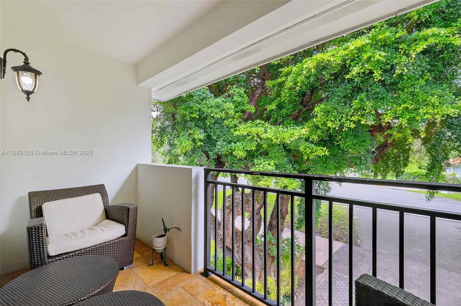 CORAL GABLES RIVIERA - Residential