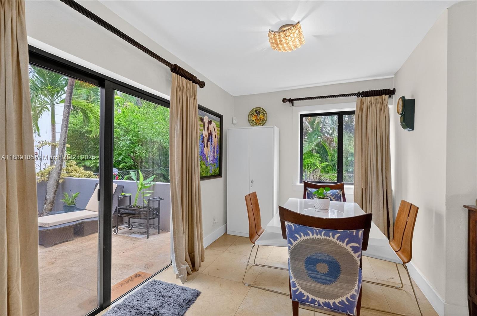 CORAL GABLES RIVIERA - Residential