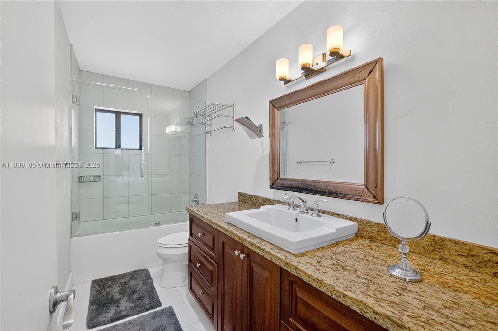 CORAL GABLES RIVIERA - Residential