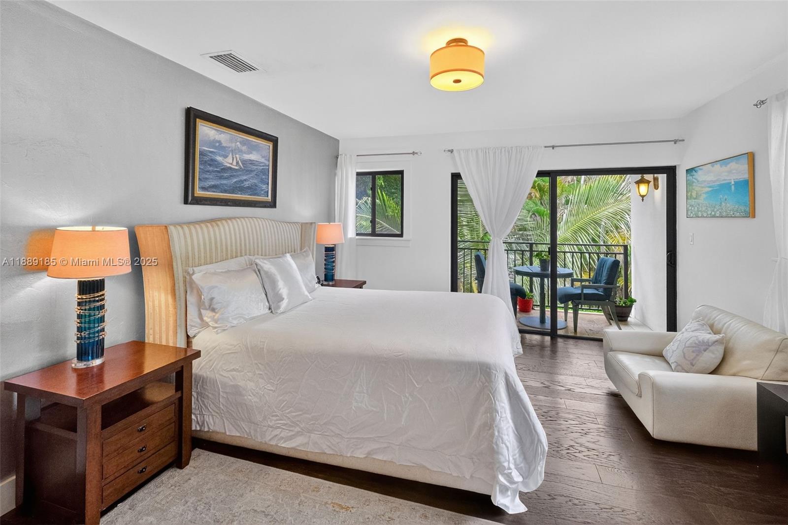 CORAL GABLES RIVIERA - Residential