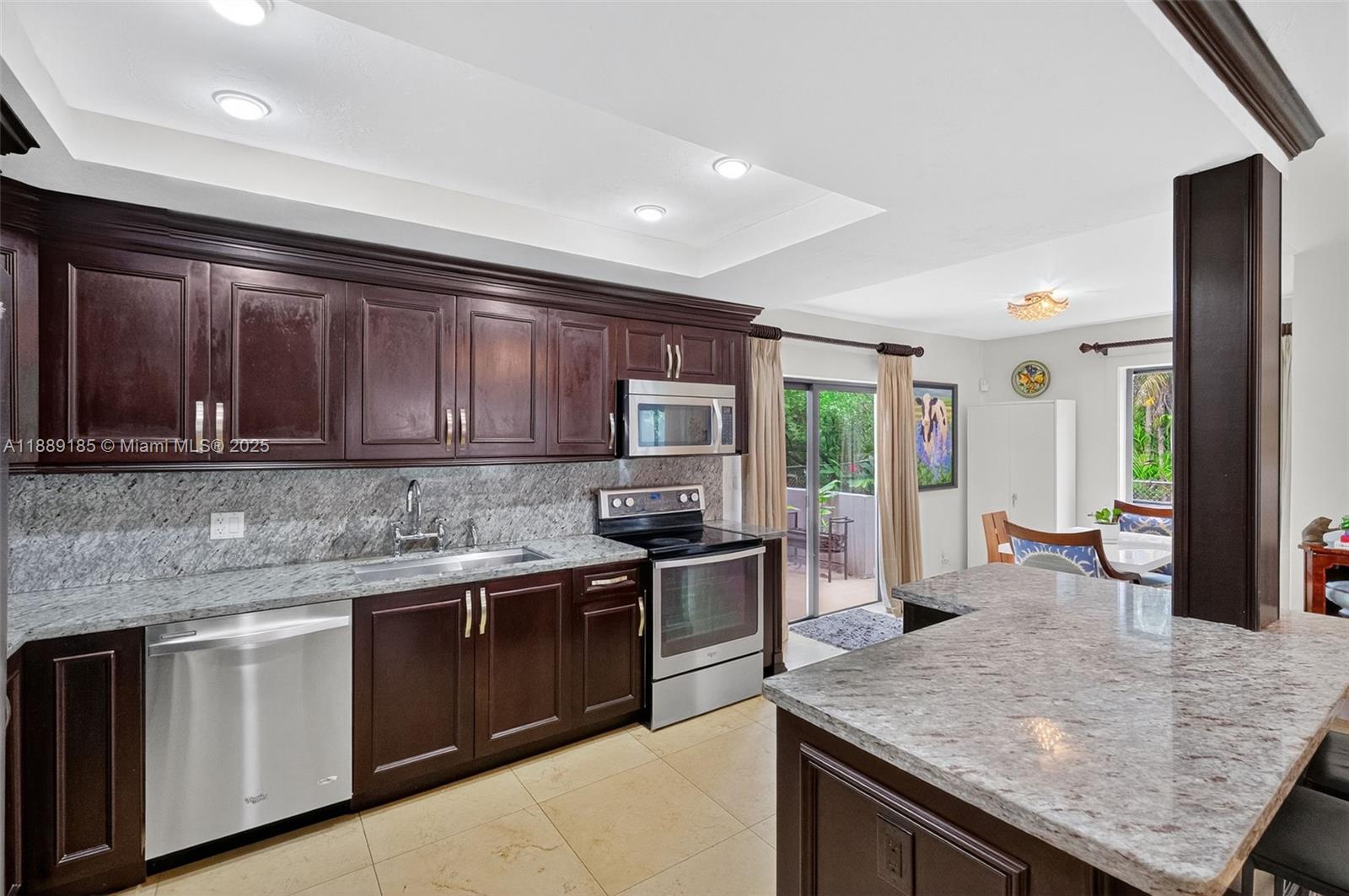 CORAL GABLES RIVIERA - Residential