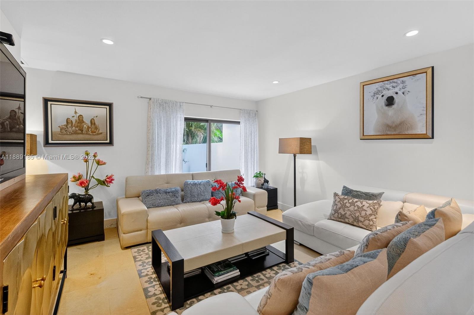 CORAL GABLES RIVIERA - Residential