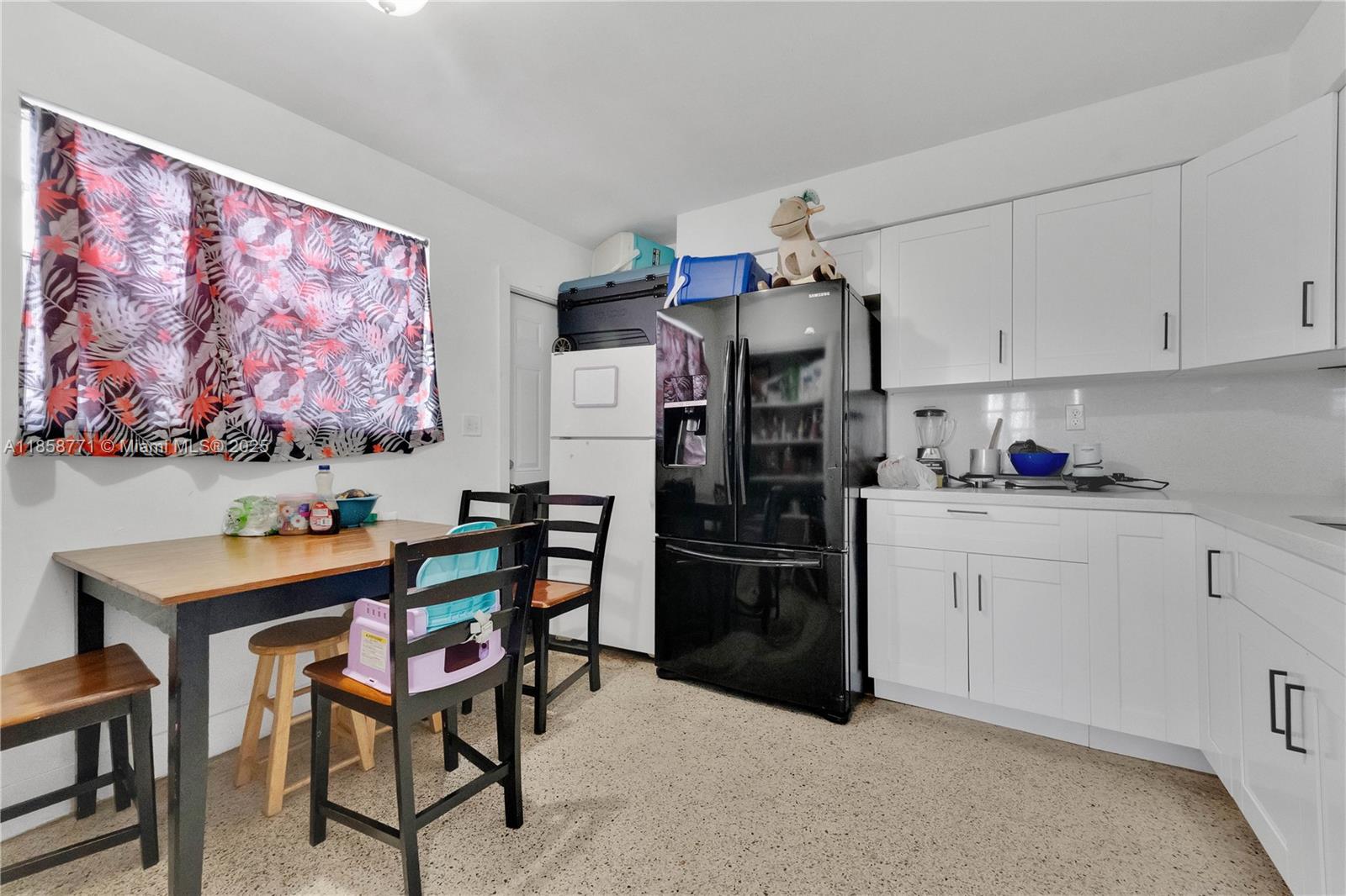 69 NW 5th St