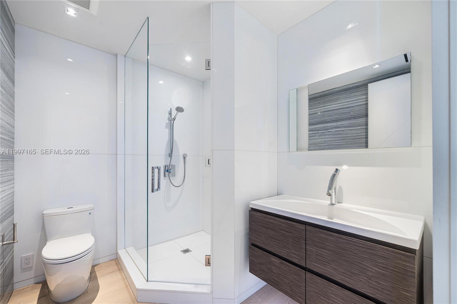 THE RESIDENCES AT THE BAT - Residential Lease