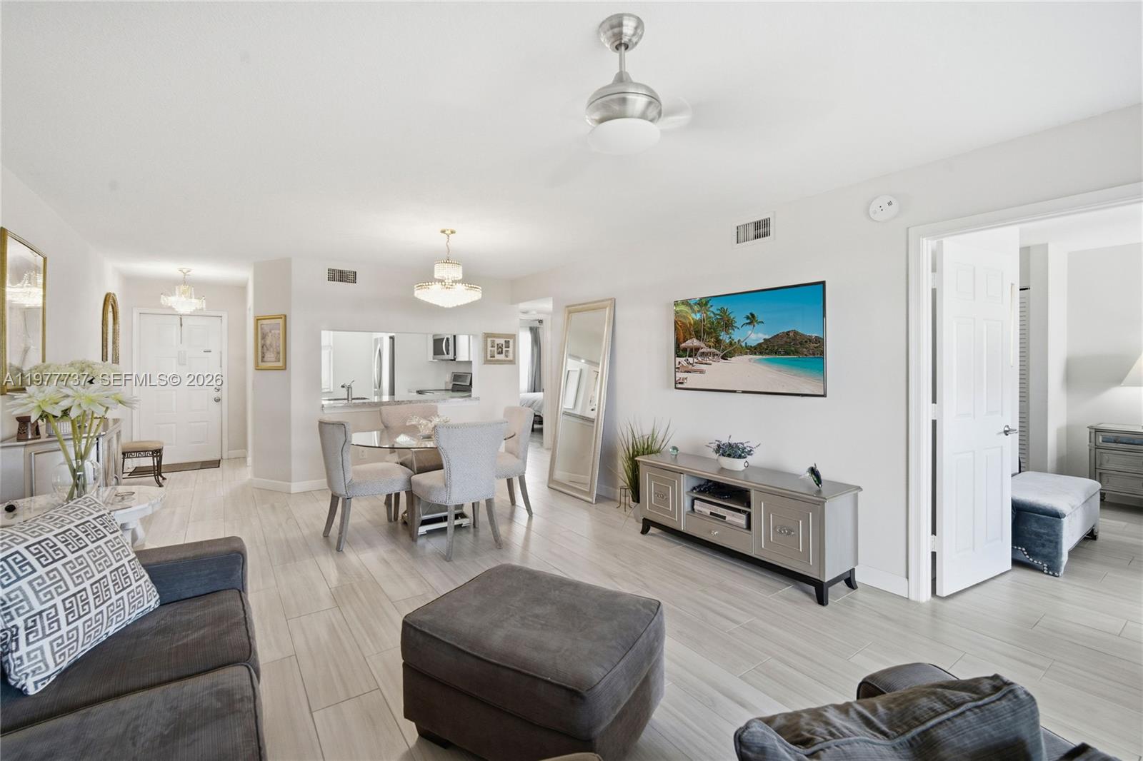 SUNRISE LAKES 206 CONDO - Residential