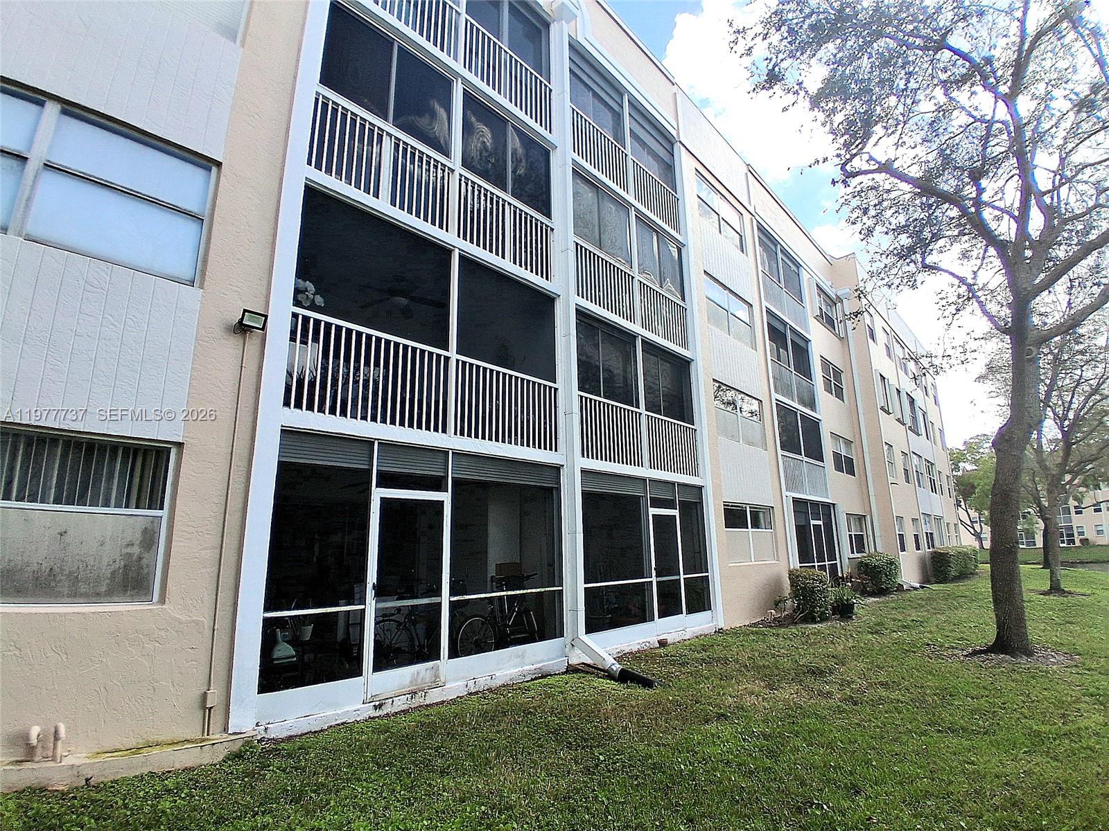 SUNRISE LAKES 206 CONDO - Residential