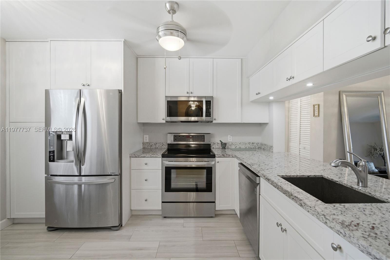 SUNRISE LAKES 206 CONDO - Residential