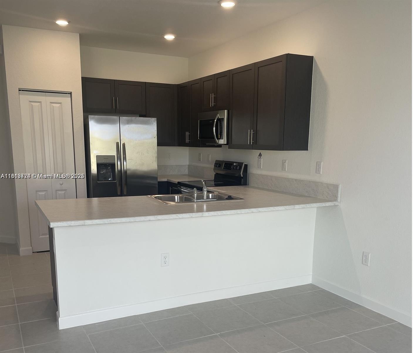 2613 SE 11th Ct 2613